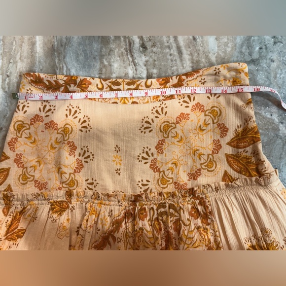 Women’s FREE PEOPLE Farrah drop waist maxi skirt- printed tiered combo. Size 8 - Picture 9 of 10